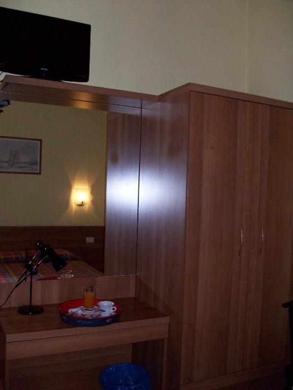 Royal Hotel Milan Room photo