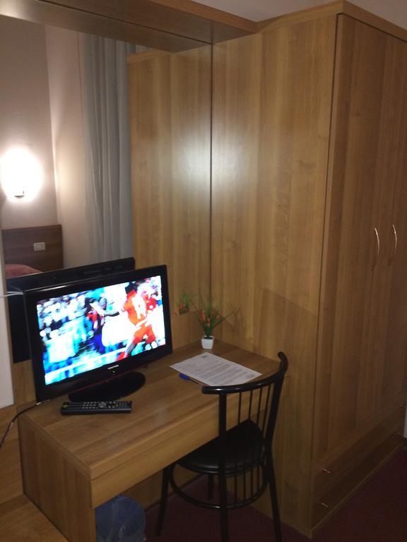 Royal Hotel Milan Room photo